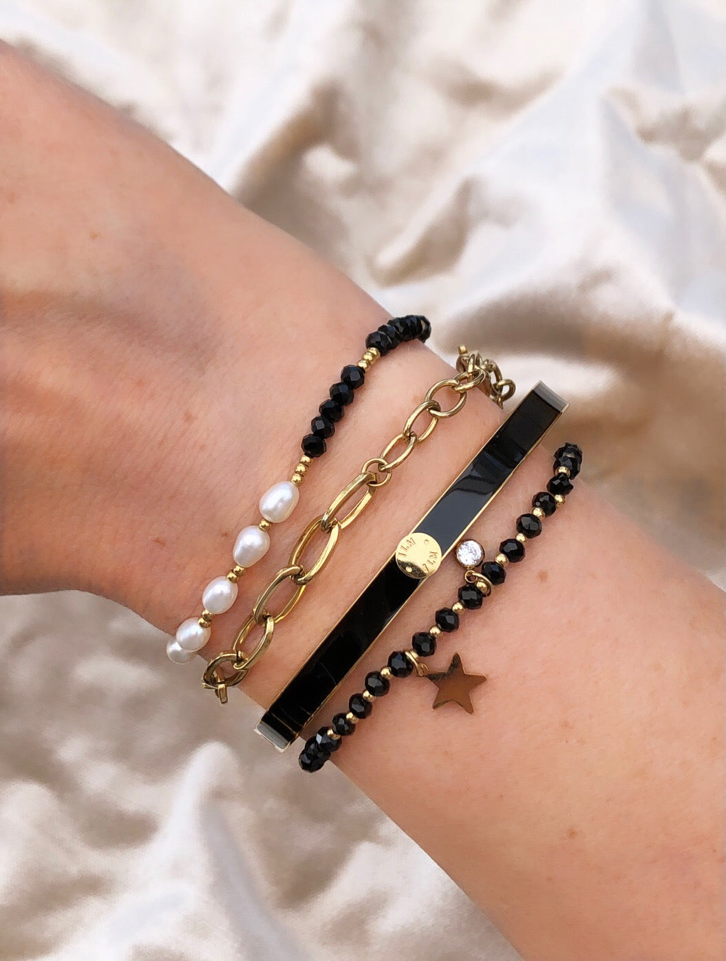 Palermo Bangle - Black/Gold