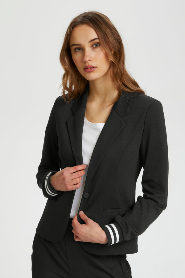 Kinnie Blazer